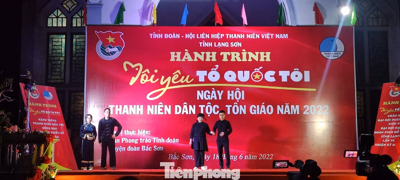 Thanh niên dân tộc, tôn giáo tỉnh Lạng Sơn hăng hái tham gia các hoạt động, xây dựng hình ảnh đẹp của tuổi trẻ địa phương -Ảnh: Duy Chiến