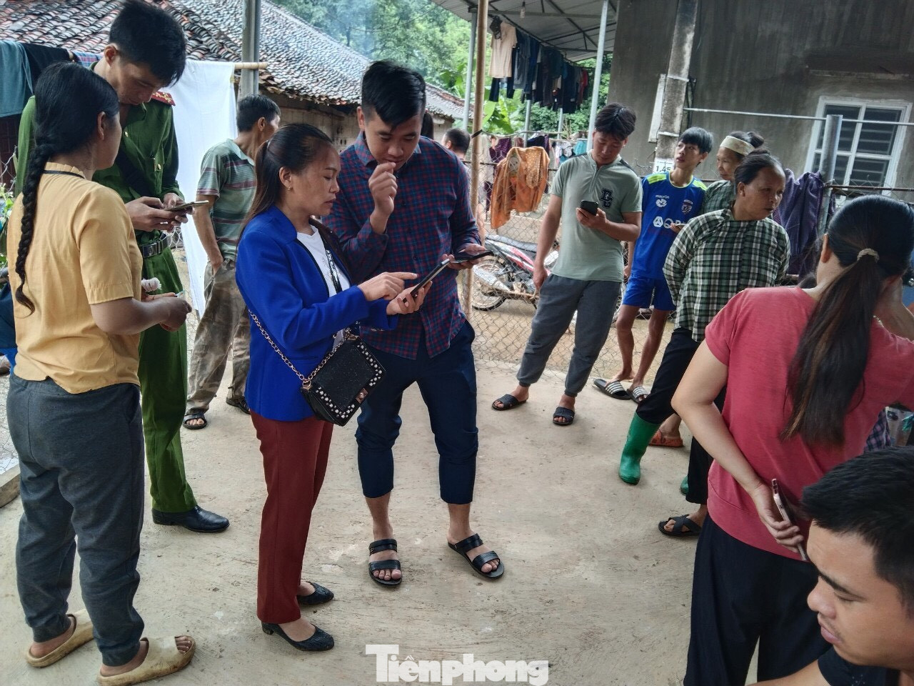 Các cấp Hội phụ nữ Cao Bằng tập huấn, học hỏi nhau chuyển đổi số, áp dụng khoa học kỹ thuật vào chăn nuôi, sản xuất Các cấp Hội phụ nữ Cao Bằng tập huấn, học hỏi nhau chuyển đổi số, áp dụng khoa học kỹ thuật vào chăn nuôi, sản xuất