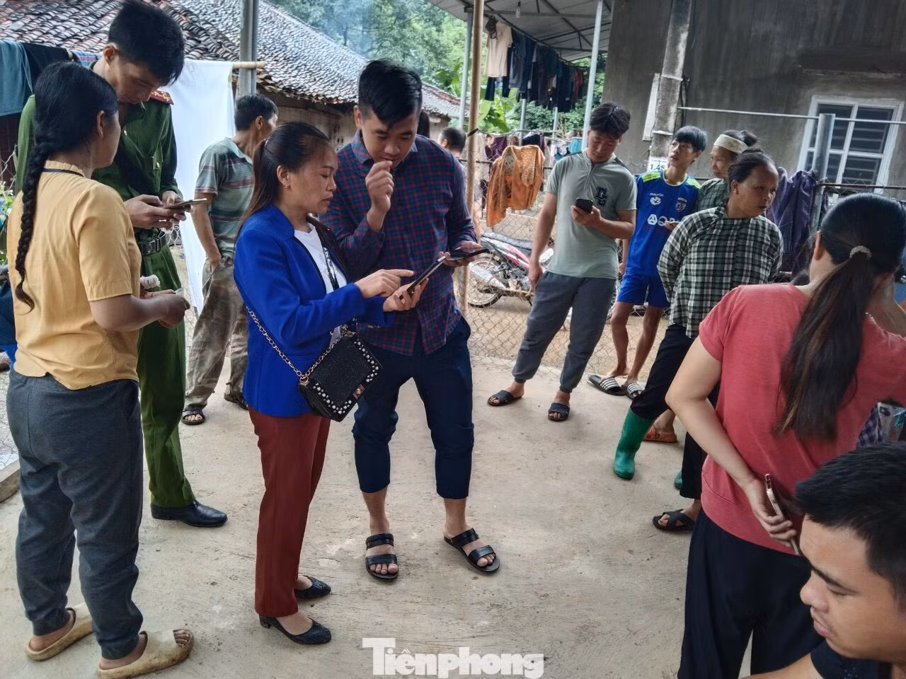 Các cấp Hội phụ nữ Cao Bằng tập huấn, học hỏi nhau chuyển đổi số, áp dụng khoa học kỹ thuật vào chăn nuôi, sản xuất Các cấp Hội phụ nữ Cao Bằng tập huấn, học hỏi nhau chuyển đổi số, áp dụng khoa học kỹ thuật vào chăn nuôi, sản xuất