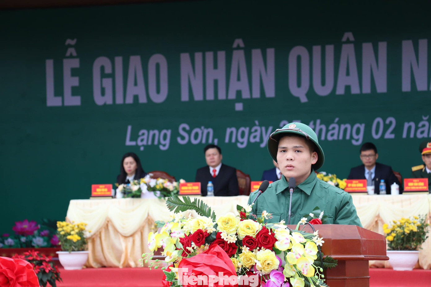 Tân binh Lạng Sơn phát biểu hứa quyết tâm rèn luyện, công tác tốt.