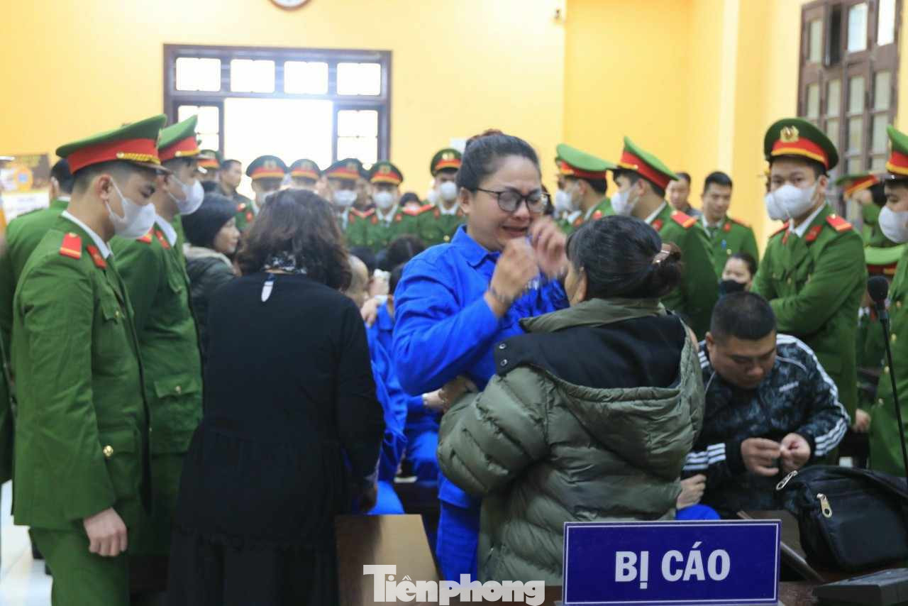 Nỗi ân hận muộn màng.