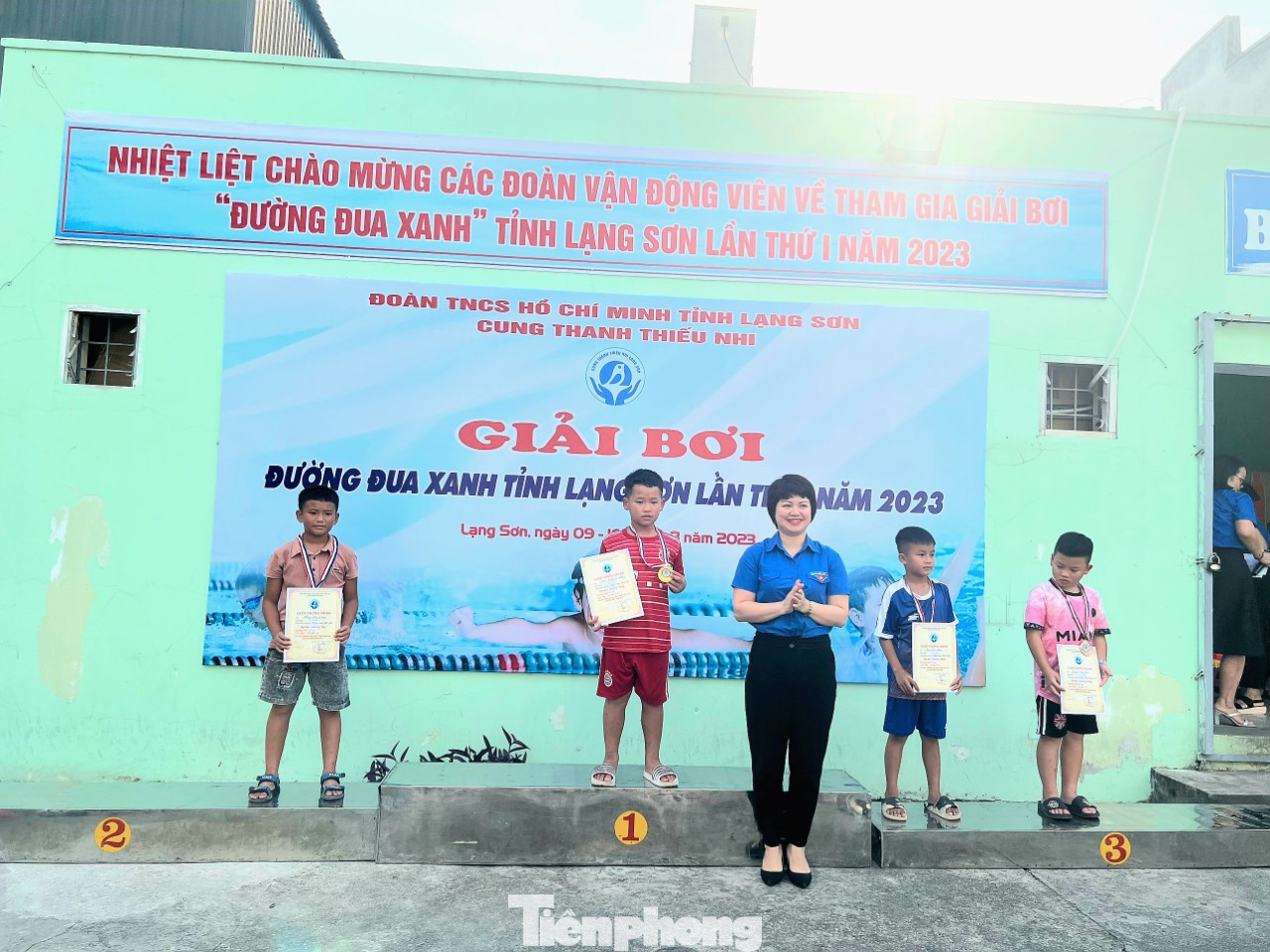 Các em được rèn luyện thể chất, nâng cao sức khỏe. Ảnh: Duy Chiến