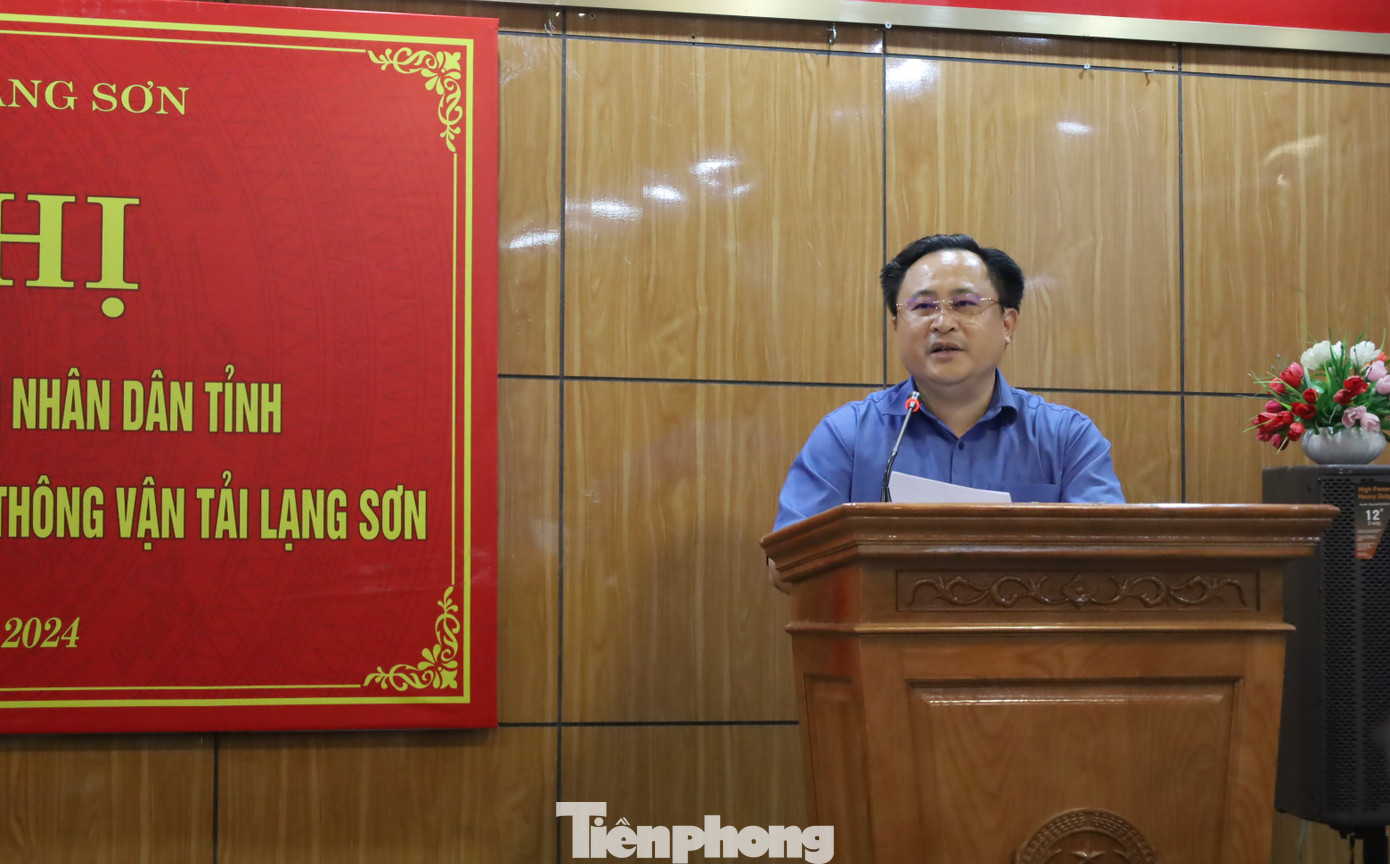 Ông Lương Trọng Quỳnh - Phó Chủ tịch UBND tỉnh Lạng Sơn phát biểu chúc mừng và mong tân Phó giám đốc Sở GTVT Hoàng Viết Đông nỗ lực, giành nhiều thành tích to lớn hơn nữa. Ảnh: Duy Chiến Ông Lương Trọng Quỳnh - Phó Chủ tịch UBND tỉnh Lạng Sơn phát biểu chúc mừng và mong tân Phó giám đốc Sở GTVT Hoàng Viết Đông nỗ lực, giành nhiều thành tích to lớn hơn nữa. Ảnh: Duy Chiến