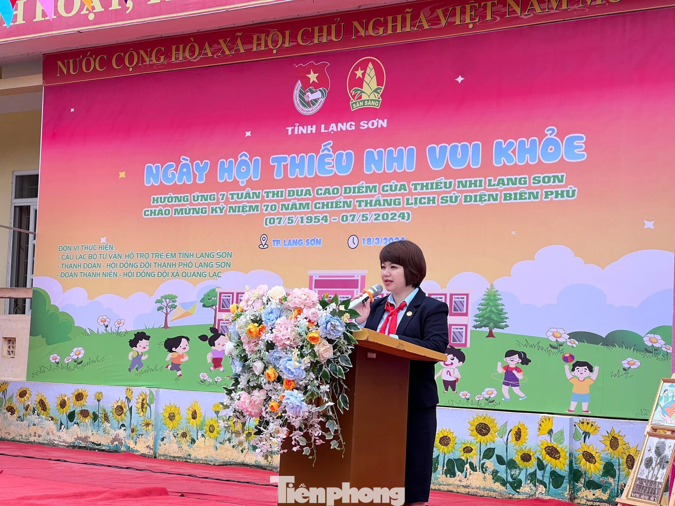 Chị Lê Thùy Dung - Phó Bí thư Tỉnh Đoàn, Chủ tịch Hội đồng Đội tỉnh Lạng Sơn phát biểu tại chương trình. Chị Lê Thùy Dung - Phó Bí thư Tỉnh Đoàn, Chủ tịch Hội đồng Đội tỉnh Lạng Sơn phát biểu tại chương trình.