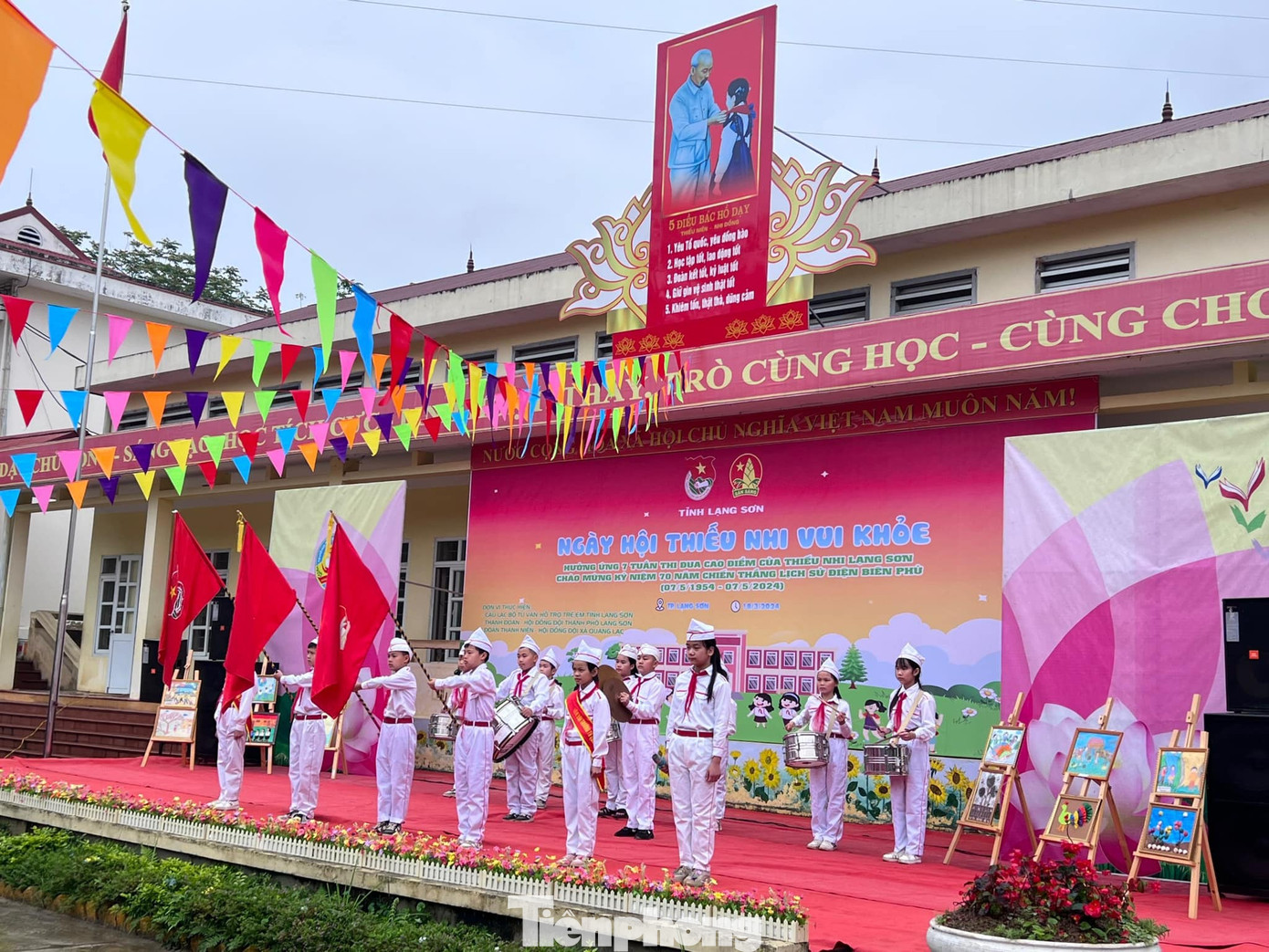 Nghi thức Đội Thiếu niên Tiền phong Hồ Chí Minh. Nghi thức Đội Thiếu niên Tiền phong Hồ Chí Minh.