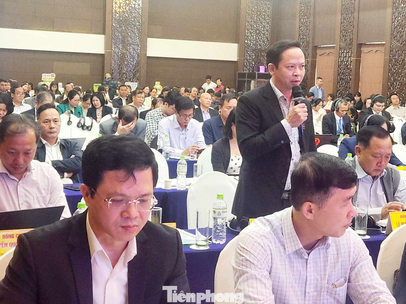 Các đại biểu tham dự diễn đàn.