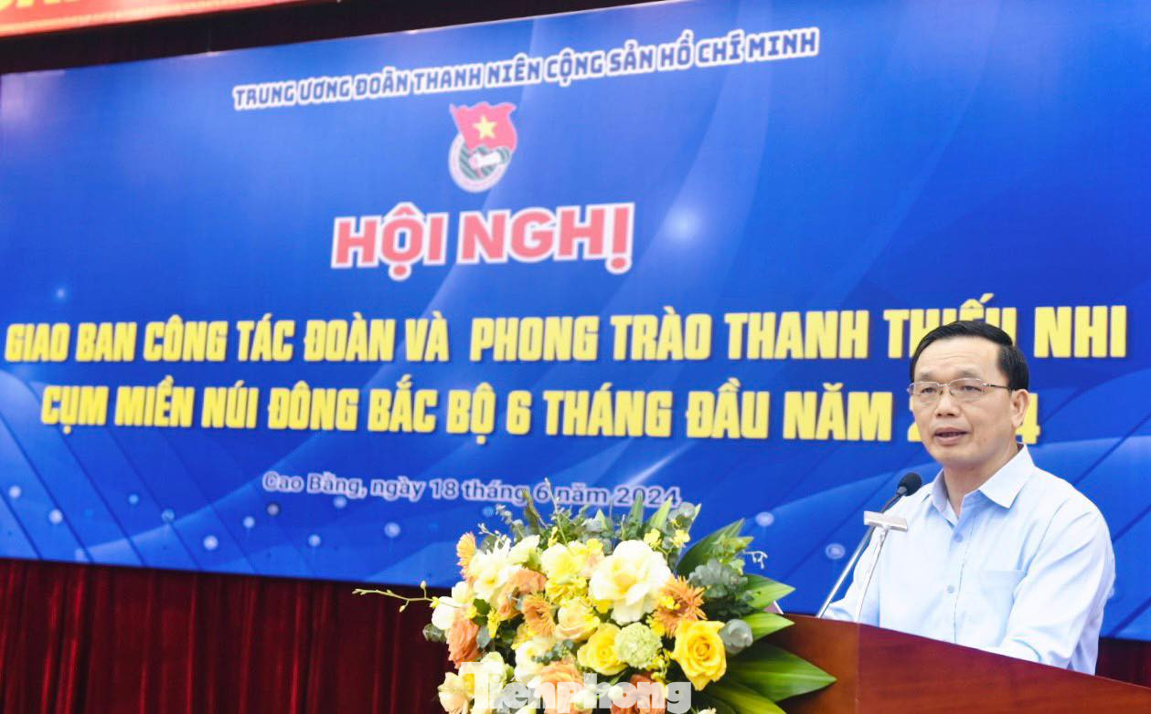 Đại diện lãnh đạo Cao Bằng phát biểu tại hội nghị. Đại diện lãnh đạo Cao Bằng phát biểu tại hội nghị.