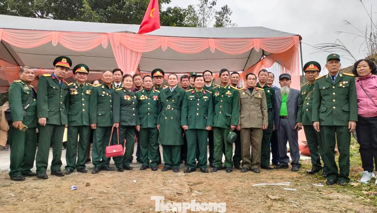 Hàng trăm cựu chiến bị trở lại chiến trường xưa để ôn lại ký ức hào hùng của những người giữ đất biên cương -Ảnh: Duy Chiến Hàng trăm cựu chiến bị trở lại chiến trường xưa để ôn lại ký ức hào hùng của những người giữ đất biên cương -Ảnh: Duy Chiến