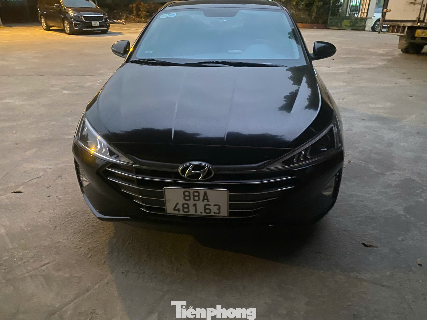 Tạm giữ giấy phép lái xe vi phạm, vượt ẩu.