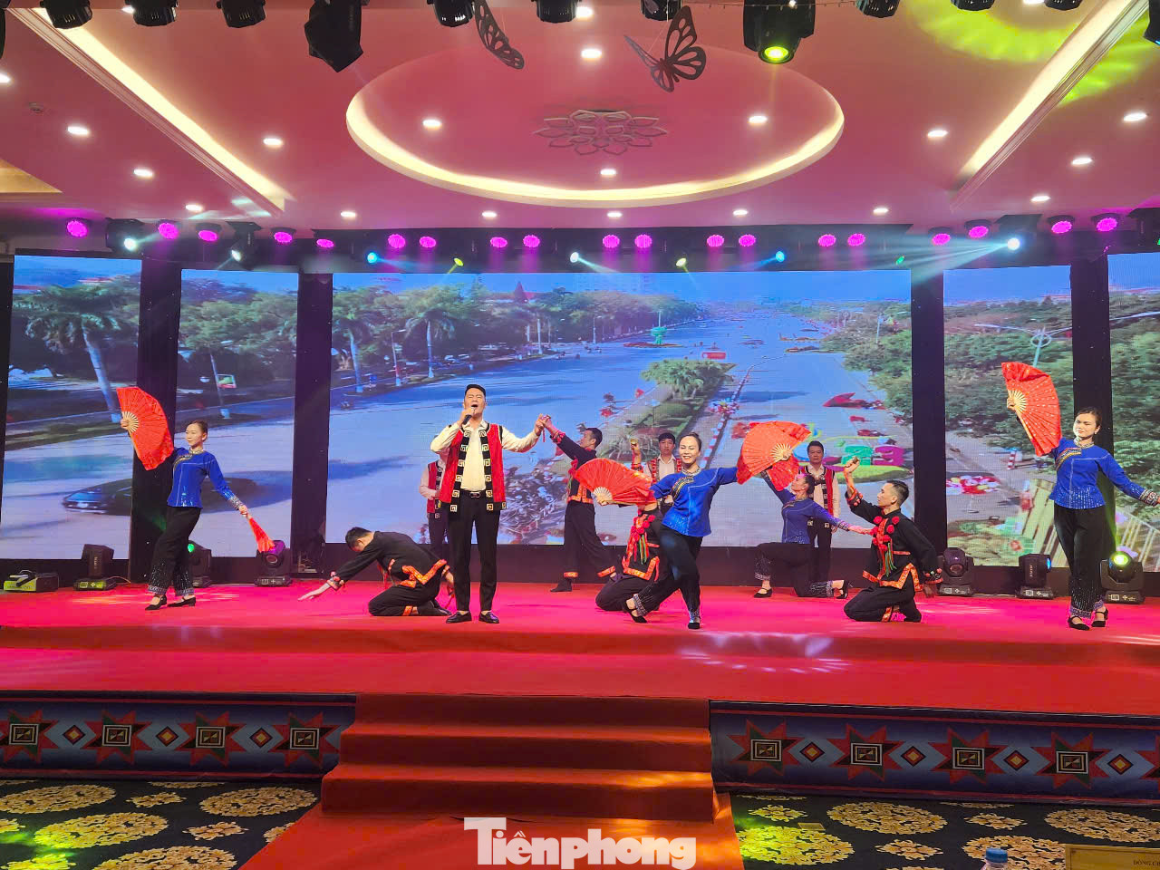 Đậm đà bản sắc dân tộc xứ Lạng. Ảnh: Duy Chiến.