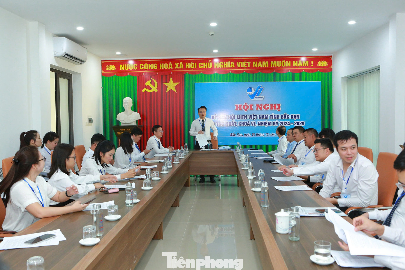 Phiên họp đầu tiên của Ủy ban Hội LHTN Việt Nam tỉnh Bắc Kạn khóa VI tiến hành họp chọn cử các thành viên chủ chốt của Hội LHTN Việt Nam tỉnh Bắc Kạn.