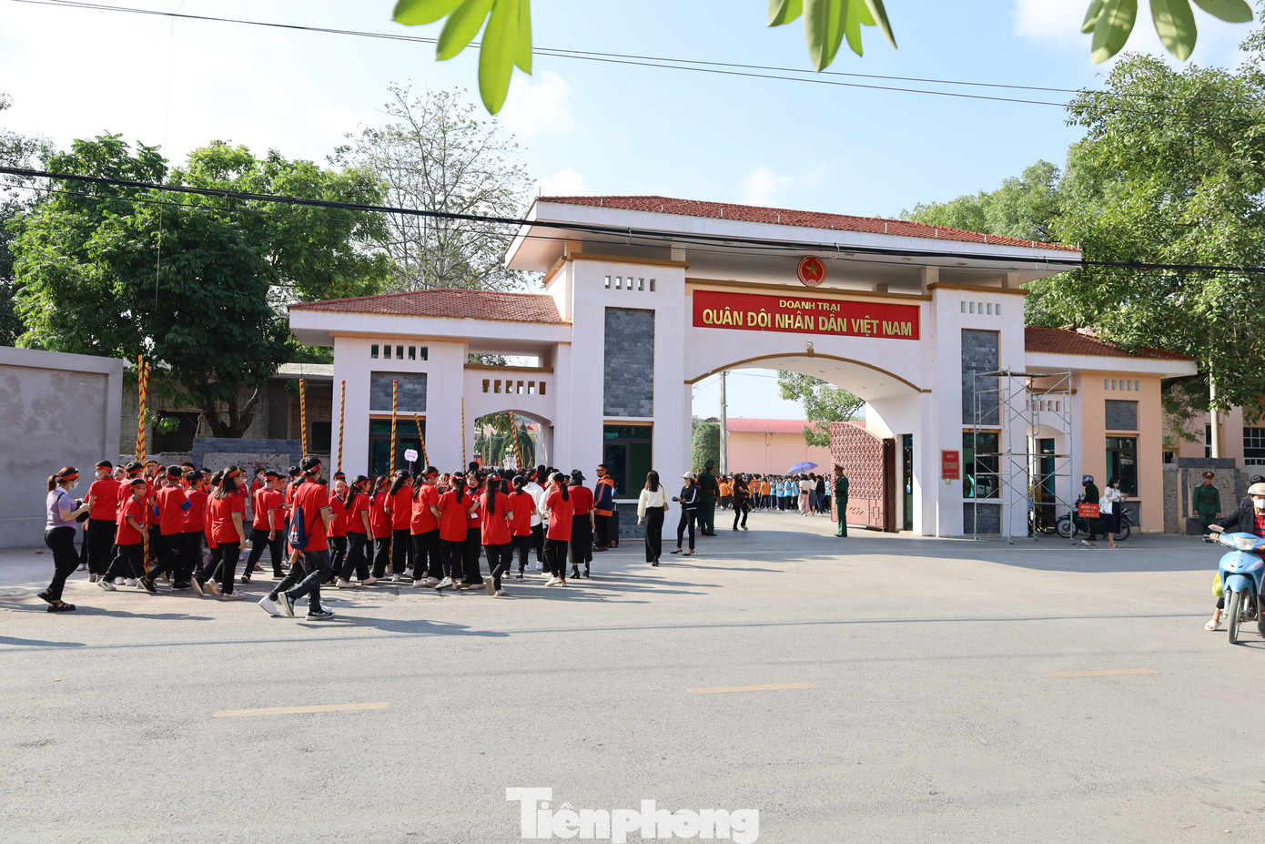 Thời gian tới, Bộ CHQS tỉnh lạng Sơn tiếp tục đón các đoàn học sinh, đoàn viên, thanh niên đến giao lưu, trải nghiệm. Ảnh: Duy Chiến Thời gian tới, Bộ CHQS tỉnh lạng Sơn tiếp tục đón các đoàn học sinh, đoàn viên, thanh niên đến giao lưu, trải nghiệm. Ảnh: Duy Chiến