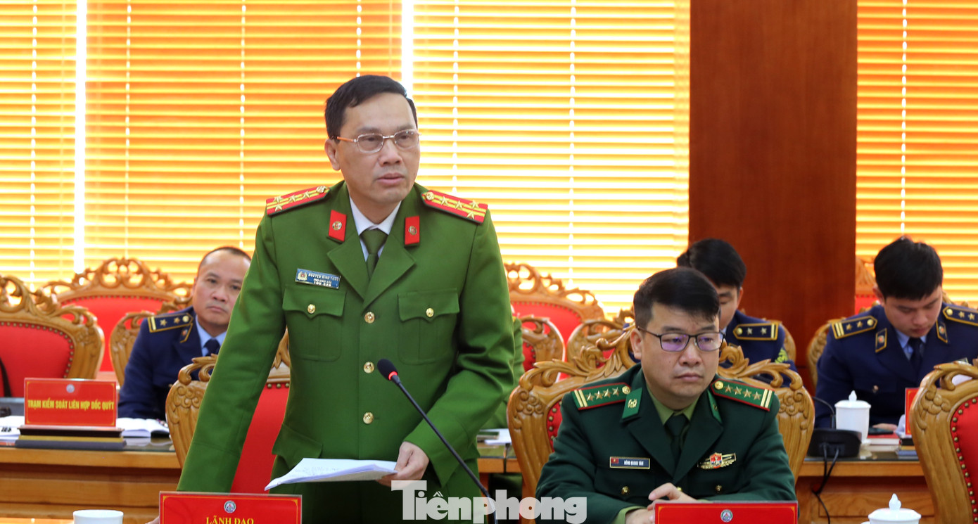 Đại tá Nguyễn Minh Tuấn, Phó Giám đốc Công an tỉnh Lạng Sơn - lo ngại về hàng giả, vi phạm bản quyền trí tuệ sẽ gia tăng trong thời gian trước, trong và sau tết Nguyên đán (Ảnh: Duy Chiến).