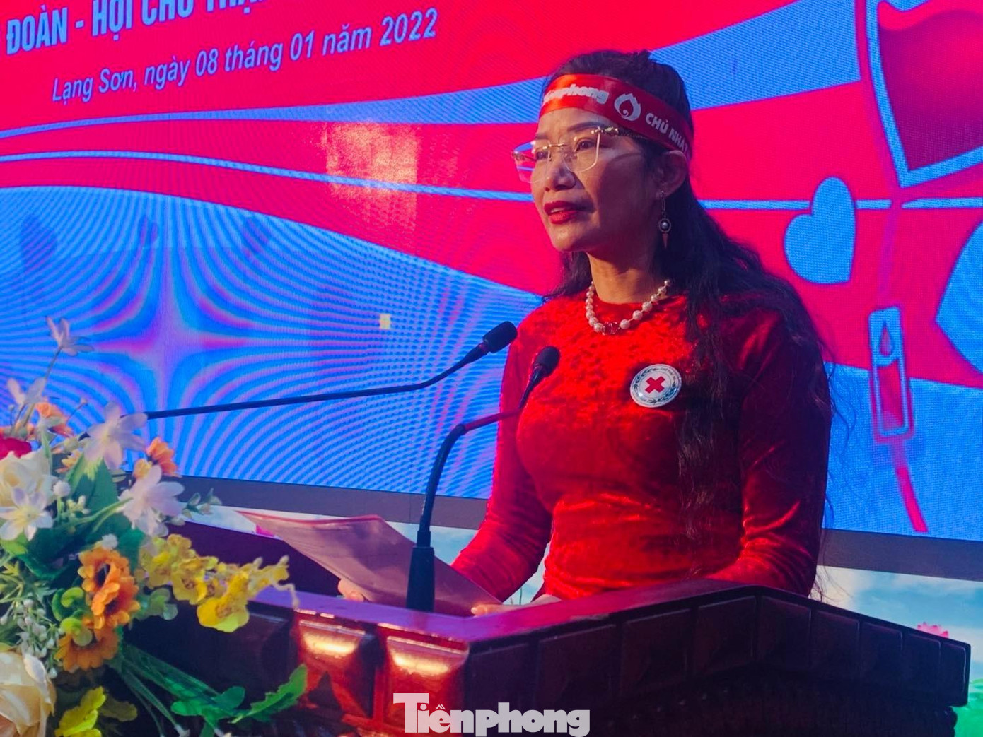 Bà Nông Bích Thuận, Phó trưởng ban chỉ đạo vận động hiến máu tình nguyện tỉnh Lạng Sơn cho biết, vượt qua những khó khăn của dịch bệnh nhưng chương trình hiến máu tình nguyện vẫn thu hút sự hưởng ứng nhiệt tình của người dân xứ Lạng -Ảnh: Duy Chiến