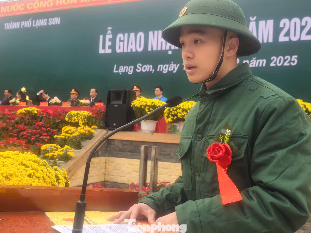 Tân binh nguyễn Hoàng Khôi Nguyên (thành phố Lạng Sơn) biểu thị sự quyết tâm nỗ lực rèn luyện, vượt khó khăn, hoàn thành xuất sắc mọi nhiệm vụ.