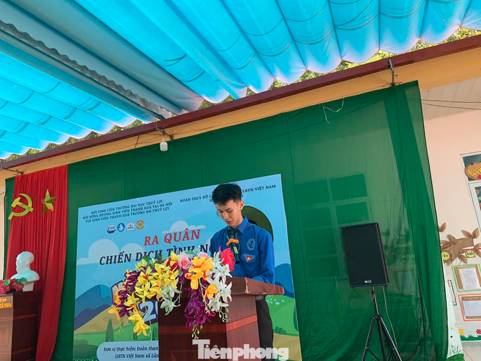 Sinh viên Trường Đại học Thủy Lợi quyết tâm hoàn thành các hoạt động tình nguyện tại xã Lâm Sơn và Bằng Hữu (huyện Chi Lăng).