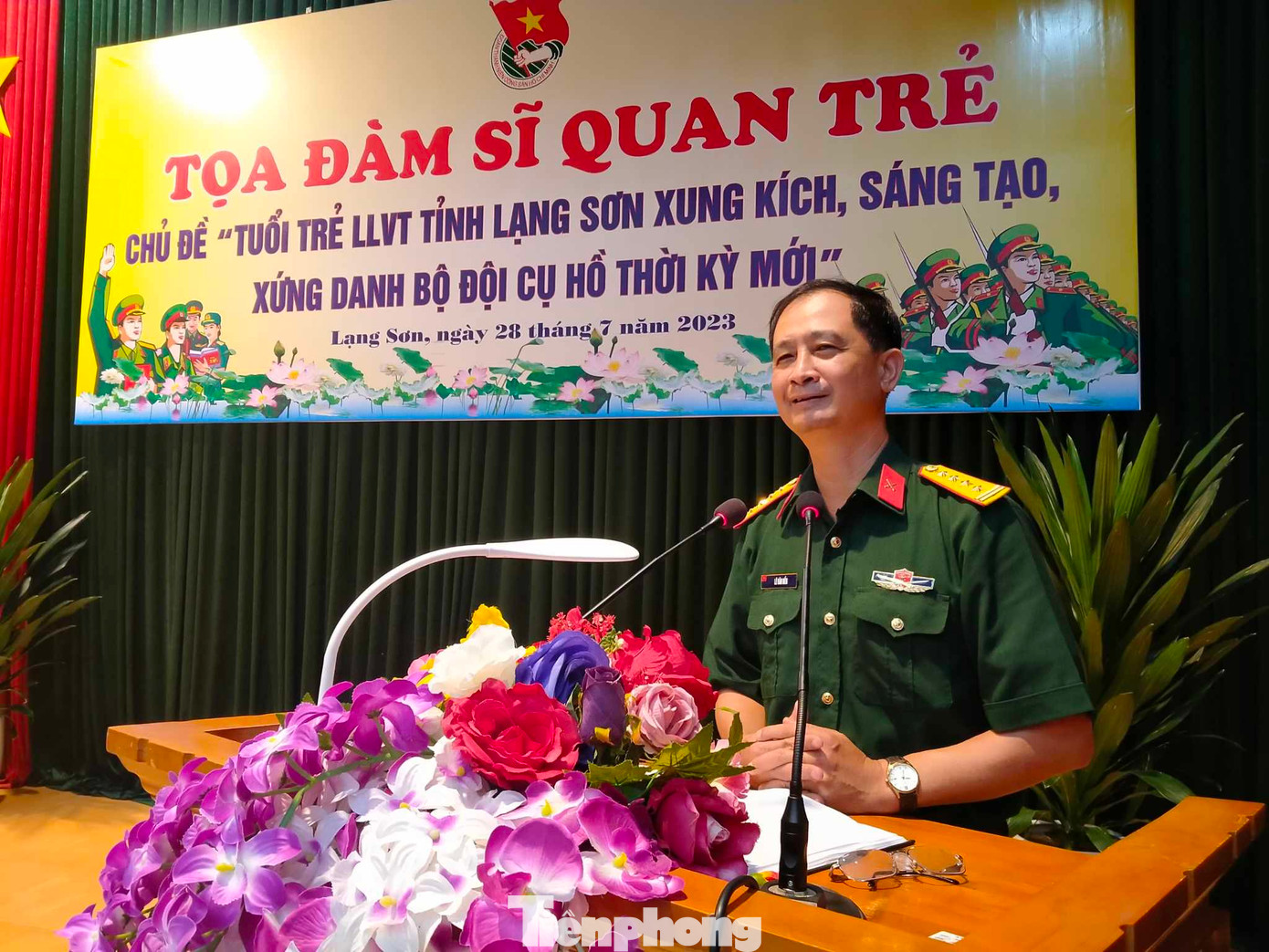 Đại tá Lê Văn Bền, Chính ủy Bộ CHQS tỉnh Lạng Sơn mong muốn các sĩ quan trẻ nỗ lực hơn nữa, mang sức trẻ phục sự quê hương, đất nước. Ảnh: Duy Chiến Đại tá Lê Văn Bền, Chính ủy Bộ CHQS tỉnh Lạng Sơn mong muốn các sĩ quan trẻ nỗ lực hơn nữa, mang sức trẻ phục sự quê hương, đất nước. Ảnh: Duy Chiến