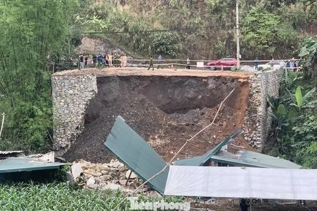 Sạt lở đất khiến 5 người thương vong. Ảnh: CB.