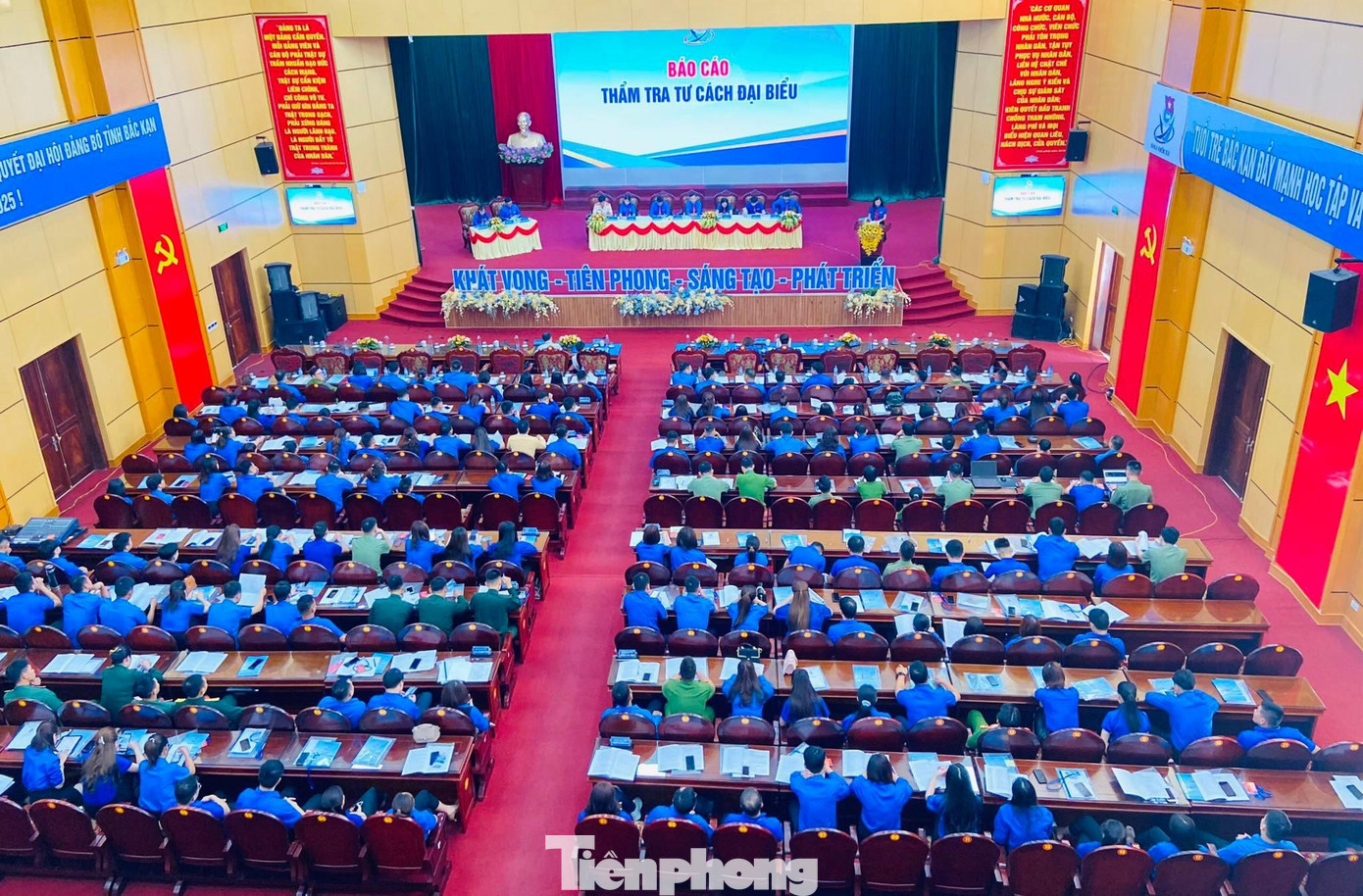 Quang cảnh phiên thứ nhất Đại hội đại biểu Đoàn TNCS Hồ Chí Minh tỉnh Bắc Kạn lần thứ XI, phiên thứ Nhất, chiều 11/10 - Ảnh: Duy Chiến Quang cảnh phiên thứ nhất Đại hội đại biểu Đoàn TNCS Hồ Chí Minh tỉnh Bắc Kạn lần thứ XI, phiên thứ Nhất, chiều 11/10 - Ảnh: Duy Chiến