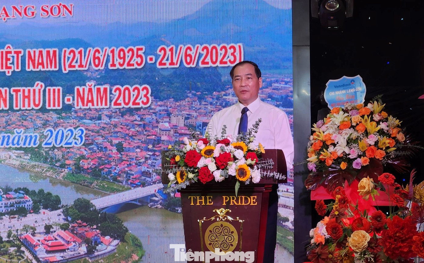 Ông Dương Xuân Huyên, Phó Chủ tịch Thường trực UBND tỉnh Lạng Sơn nhấn mạnh, các cơ quan truyền thông báo chí luôn đồng hành với sự phát triển của địa phương. Ảnh: Duy Chiến Ông Dương Xuân Huyên, Phó Chủ tịch Thường trực UBND tỉnh Lạng Sơn nhấn mạnh, các cơ quan truyền thông báo chí luôn đồng hành với sự phát triển của địa phương. Ảnh: Duy Chiến