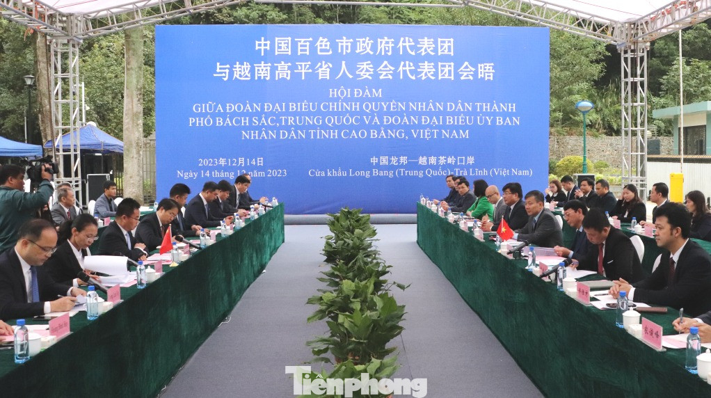 Cuộc làm việc giữa chính quyền tỉnh Cao Bằng (Việt Nam) và Bách Sắc (Trung Quốc).