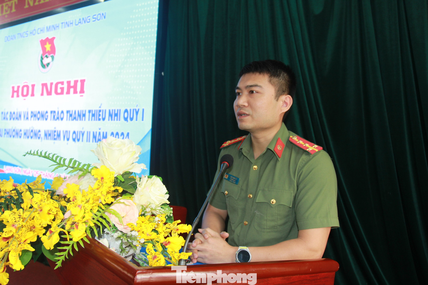 Đại biểu đoàn trực thuộc phát biểu tham luận