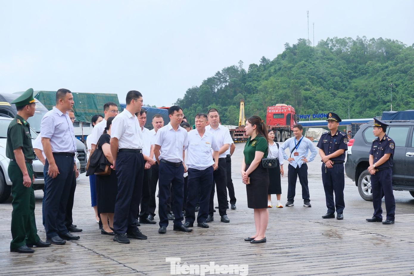 Các doanh nghiệp trong và ngoài nước quan tâm đến các dự án xây dựng bến bãi ở cửa khẩu Hữu Nghị (huyện Cao Lộc, Lạng Sơn).