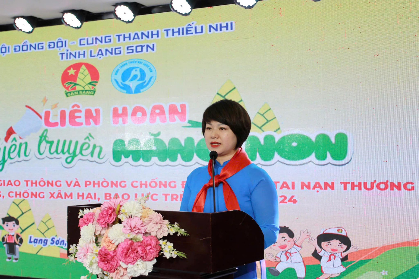 Chị Lê Thùy Dung - Phó Bí thư Tỉnh Đoàn, Chủ tịch Hội đồng Đội phát biểu tại Liên hoan tuyên truyền. Ảnh: Duy Chiến