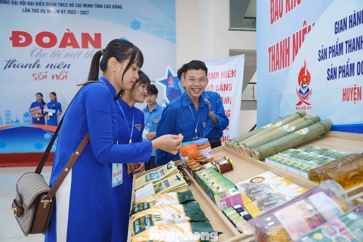 Gian trưng bày các sản phẩm sáng tạo của ĐVTN Cao Bằng