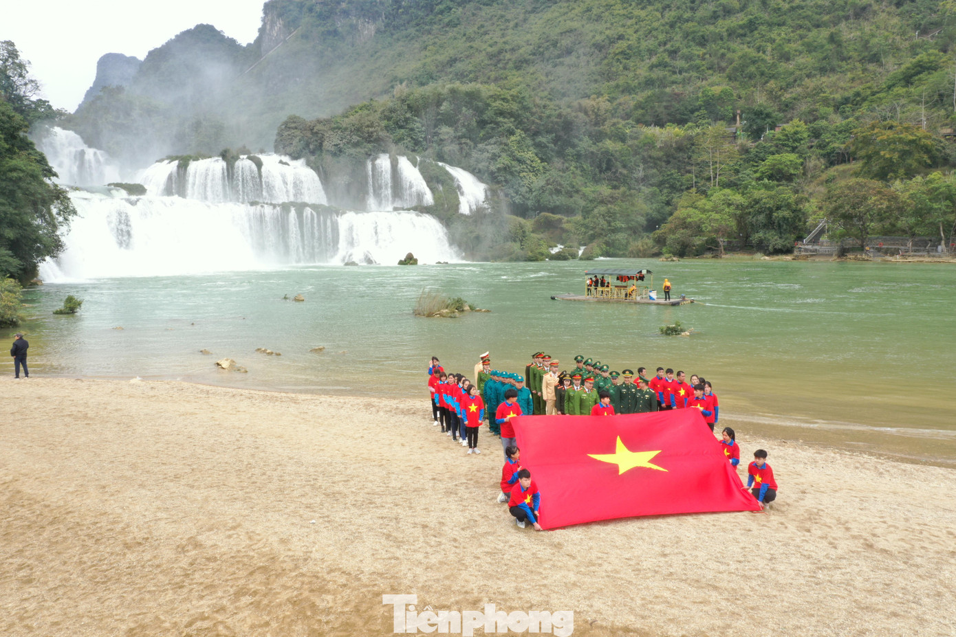 Tự hào là lực lượng trẻ trên tuyến đầu Tổ quốc - Ảnh: Duy Chiến Tự hào là lực lượng trẻ trên tuyến đầu Tổ quốc - Ảnh: Duy Chiến