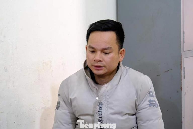 Đối tượng Trần Xuân Tuân tại cơ quan công an -Ảnh: CB