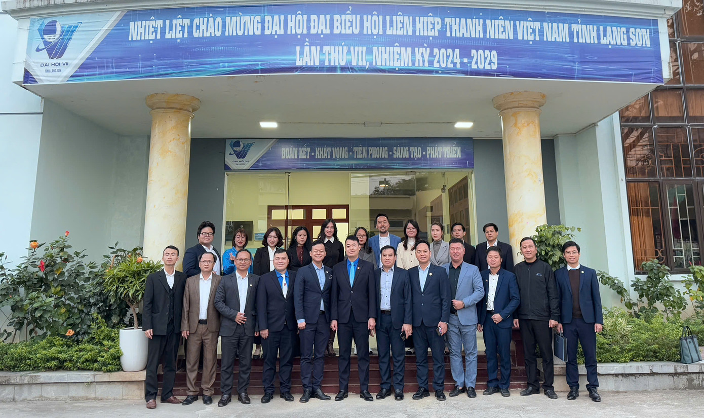 Đoàn công tác VSync chụp ảnh lưu niệm với Tỉnh Đoàn và lãnh đạo các sở, ngành, doanh nghiệp Lạng Sơn. Đoàn công tác VSync chụp ảnh lưu niệm với Tỉnh Đoàn và lãnh đạo các sở, ngành, doanh nghiệp Lạng Sơn.