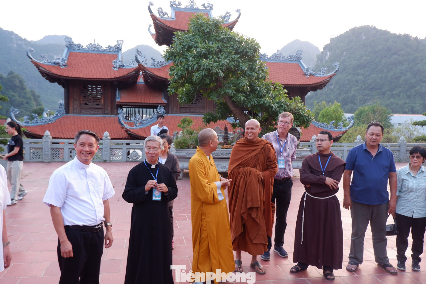 Thăm vãn cảnh chùa biên giới Tân Thanh (huyện Văn Lãng, Lạng Sơn). Thăm vãn cảnh chùa biên giới Tân Thanh (huyện Văn Lãng, Lạng Sơn).