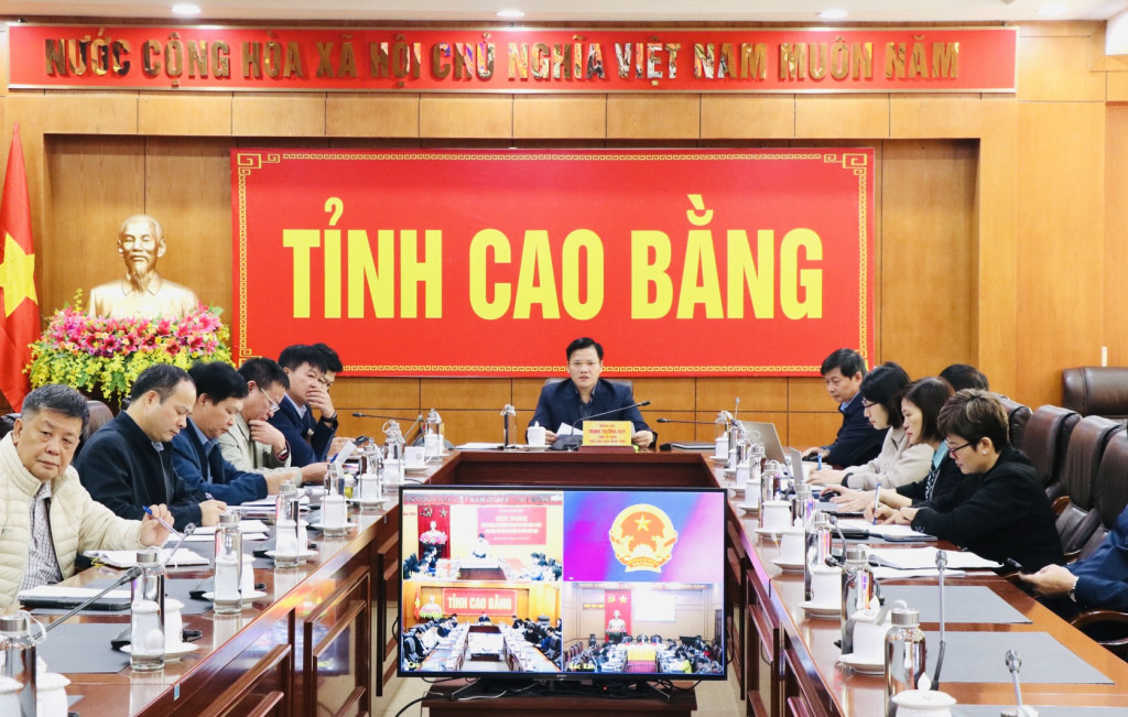 Đoàn đại biểu tham gia họp trực tuyến ở điểm cầu tỉnh Cao Bằng Đoàn đại biểu tham gia họp trực tuyến ở điểm cầu tỉnh Cao Bằng