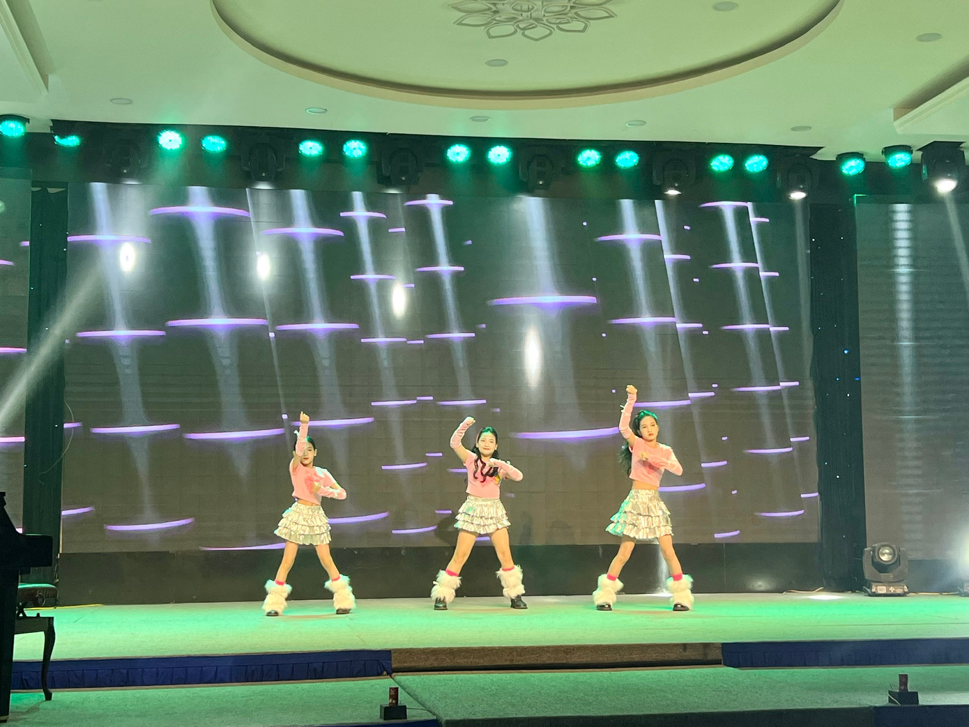 Các vũ điệu sôi động, khỏe khoắn, cuốn hút.