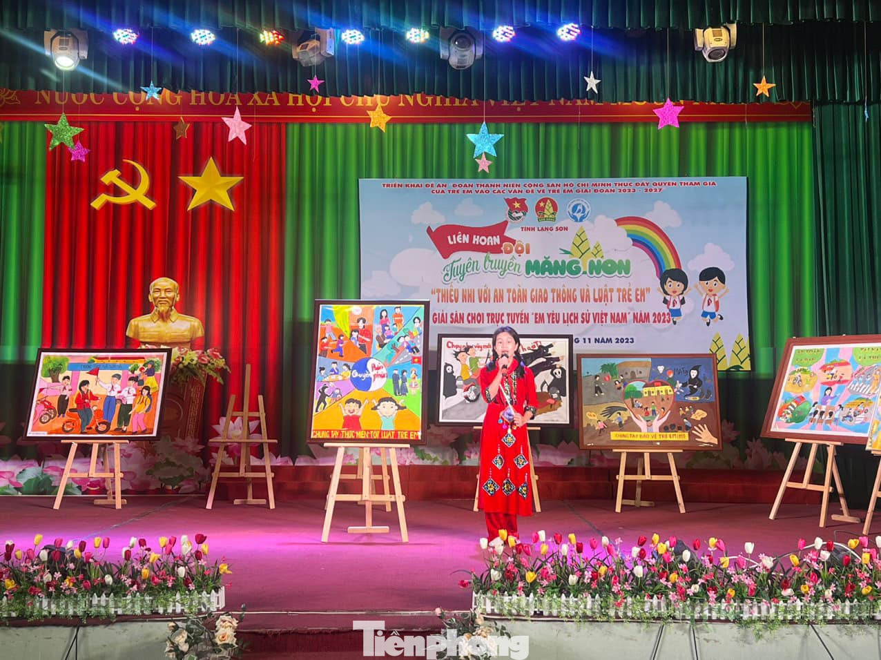 Thể hiện quyết tâm giữ gìn an toàn giao thông qua các tác phẩm tranh vẽ của học sinh xứ Lạng.