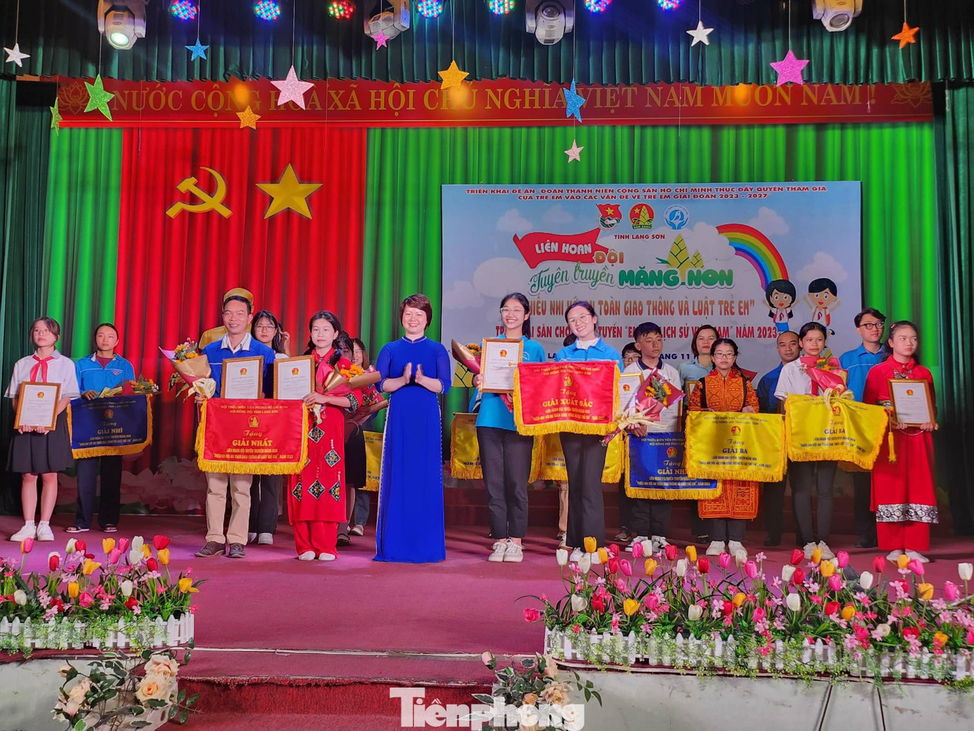 Tổng kết, trao giải Liên hoan. Ảnh: Duy Chiến