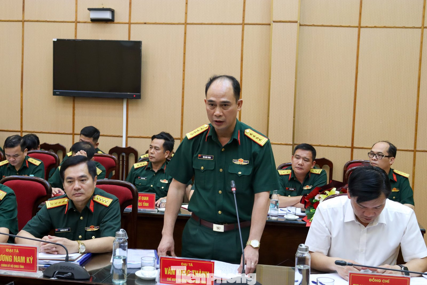 Phát biểu nhận nhiệm vụ, Đại tá Văn Khắc Thành, tân Chỉ huy trưởng Bộ CHQS tỉnh Cao Bằng hứa sẽ nỗ lực, hoàn thành xuất sắc mọi nhiệm vụ được giao.