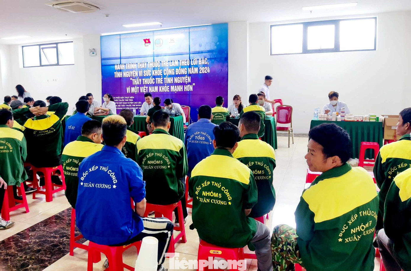 Chương trình thu hút hàng trăm lao động trẻ ở cửa khẩu quốc tế Hữu Nghị (huyện cao Lộc) tham gia. Ảnh: Duy Chiến Chương trình thu hút hàng trăm lao động trẻ ở cửa khẩu quốc tế Hữu Nghị (huyện cao Lộc) tham gia. Ảnh: Duy Chiến