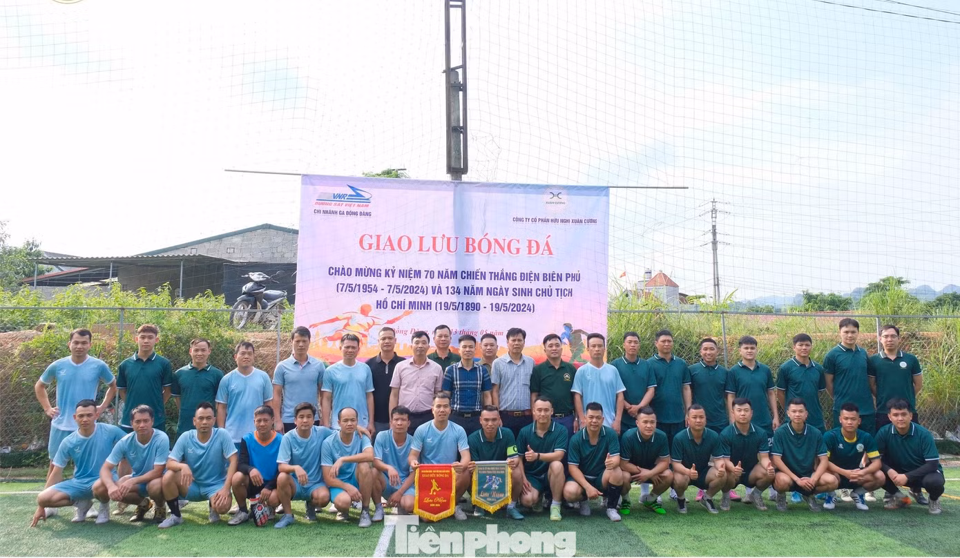 Phòng trào thể dục thể thao gắn kết giữa lao động ở biên giới và lực lượng Biên phòng Hữu Nghị, Lạng Sơn. Phòng trào thể dục thể thao gắn kết giữa lao động ở biên giới và lực lượng Biên phòng Hữu Nghị, Lạng Sơn.