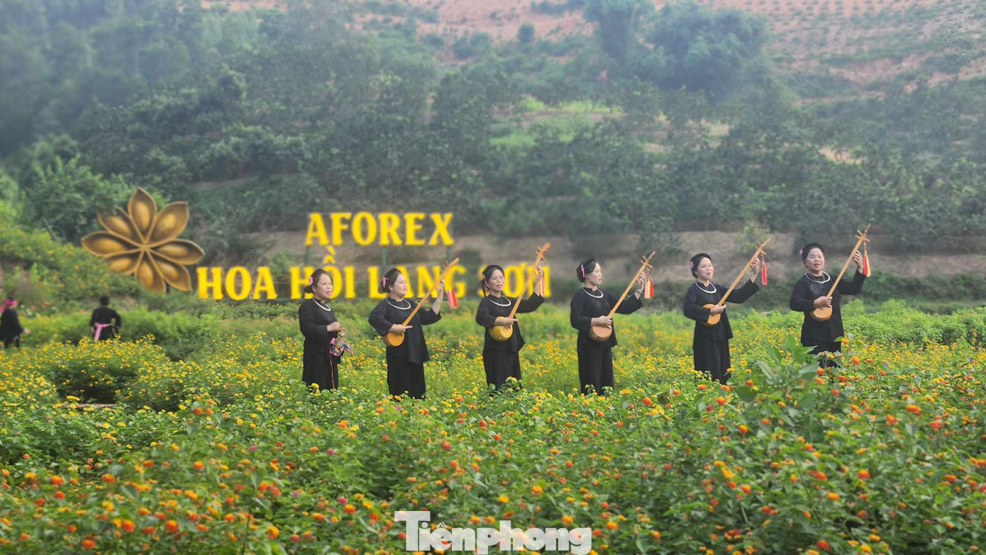 Hát Then- đàn tính là món ăn tinh thần đặc sắc của người xứ Lạng. Ảnh: Duy Chiến