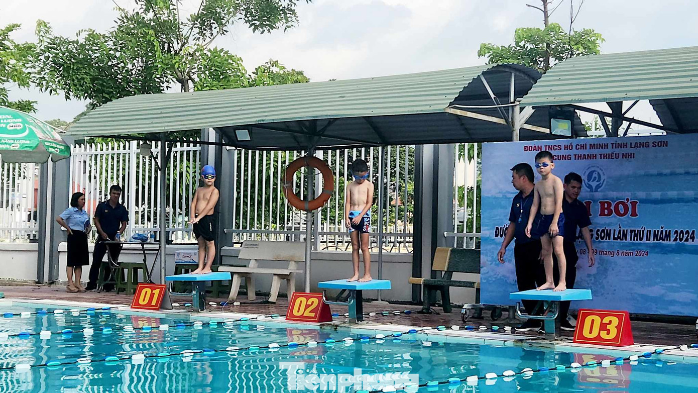 Các VĐV nhí sẵn sàng thi đấu. Ảnh: Duy Chiến