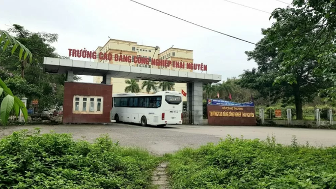 Trường Cao đẳng Công nghiệp Thái Nguyên- nơi có nhiều học sinh phải đi bệnh viện cấp cứu.