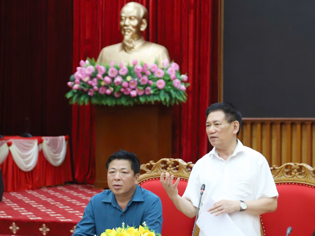 Phó Thủ tướng Hồ Đức Phớc (bìa phải) kết luận buổi làm việc. (ảnh: V.T)