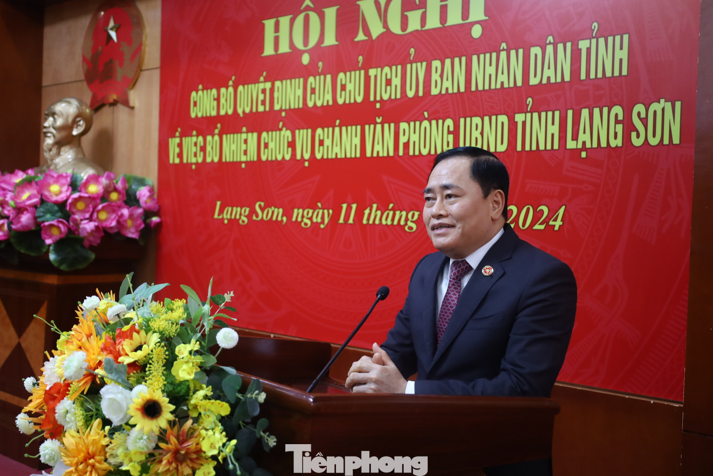 Ông Hồ Tiến Thiệu, Chủ tịch UBND tỉnh Lạng Sơn mong muốn các cán bộ được điều động, bổ nhiệm nhanh chóng tiếp cận công việc mới, hoàn thành xuất sắc nhiệm vụ được giao. Ảnh: Duy Chiến