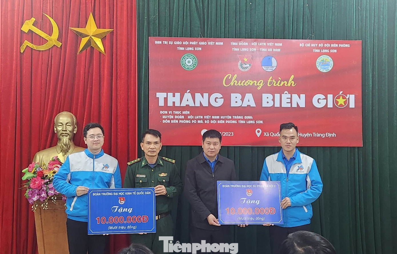 Trao kinh phí "Thắp sáng đường thôn" cho tuổi trẻ huyện Tràng Định