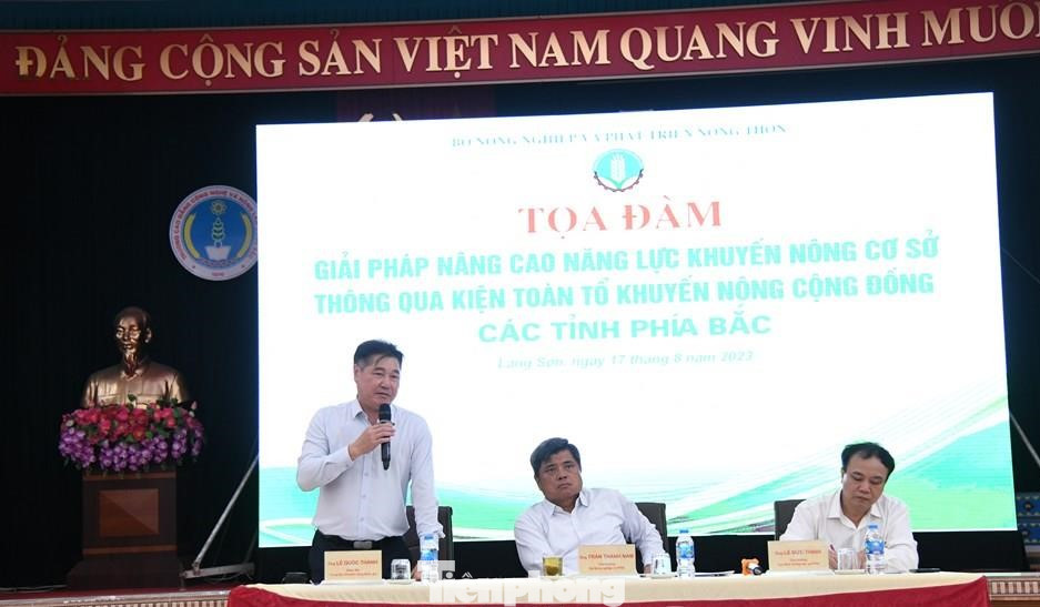 Chia sẻ với các đại biểu, Giám đốc Trung tâm Khuyến nông quốc gia Lê Quốc Thanh cần có cơ chế, chính sách cụ thể để Tổ khuyến nông cộng đồng phát triển hơn nữa. Ảnh: Duy Chiến Chia sẻ với các đại biểu, Giám đốc Trung tâm Khuyến nông quốc gia Lê Quốc Thanh cần có cơ chế, chính sách cụ thể để Tổ khuyến nông cộng đồng phát triển hơn nữa. Ảnh: Duy Chiến