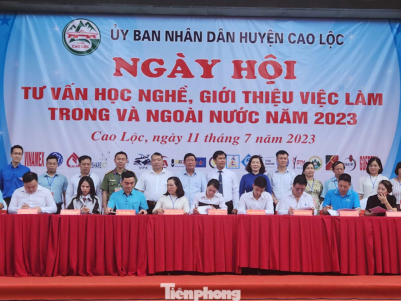 Ký kết hợp tác tư vấn học nghề, giới thiệu việc làm 2023. Ký kết hợp tác tư vấn học nghề, giới thiệu việc làm 2023.