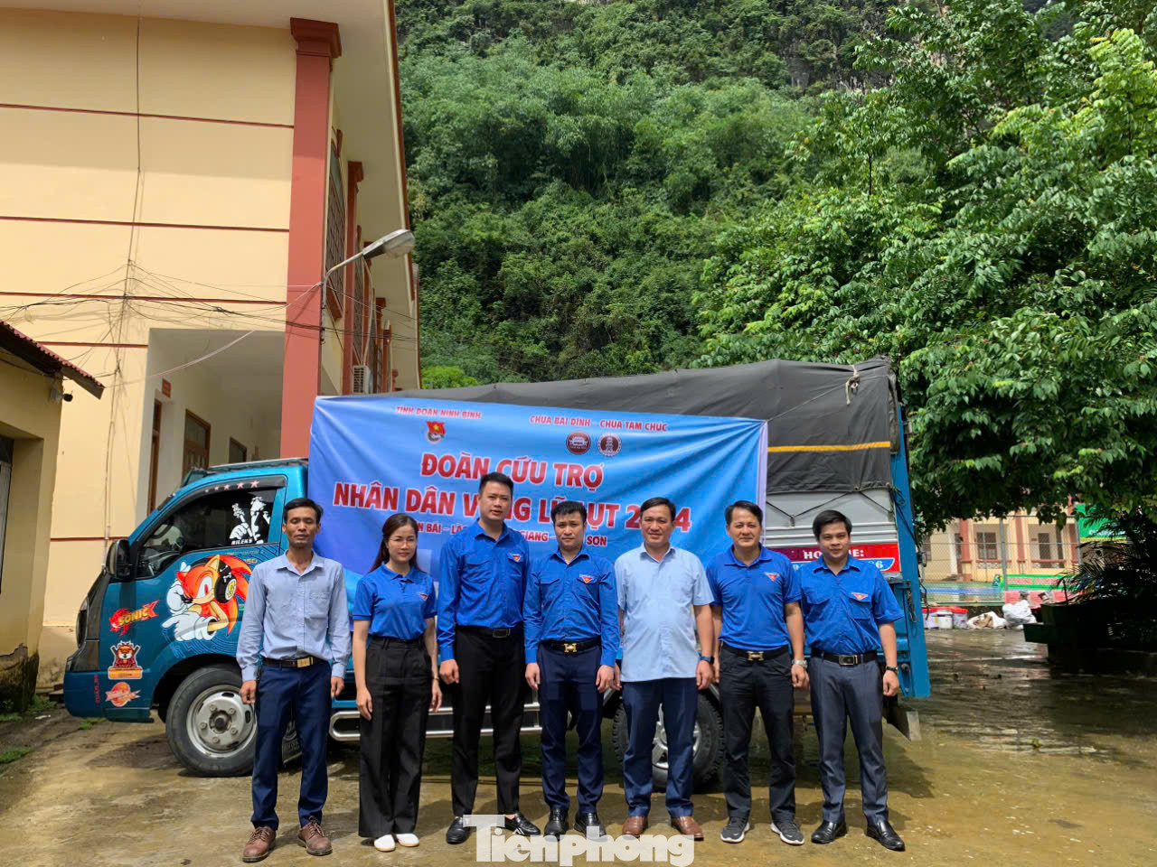 Các Tỉnh Đoàn, tổ chức, cá nhân trong và ngoài tỉnh đã hưởng ứng, tham gia cùng Tuổi trẻ Lạng Sơn giúp dân khắc phục hậu quả bão lũ.