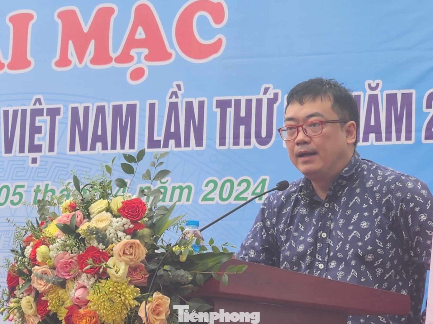 Ông Nguyễn Cảnh Bình, Chủ tịch Công ty cổ phần sách Alpha nói chuyện về văn hóa đọc và tư tưởng Hồ Chí Minh. Ông Nguyễn Cảnh Bình, Chủ tịch Công ty cổ phần sách Alpha nói chuyện về văn hóa đọc và tư tưởng Hồ Chí Minh.